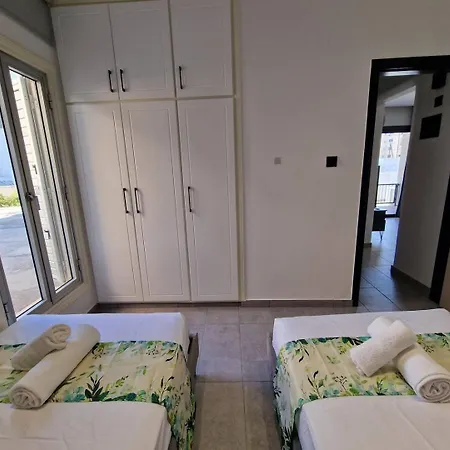 Makenzy Hidden Gem لارنكا